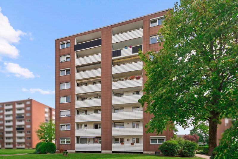 3-Raum-Wohnung mit 2 Balkonen - Aufzug - TG