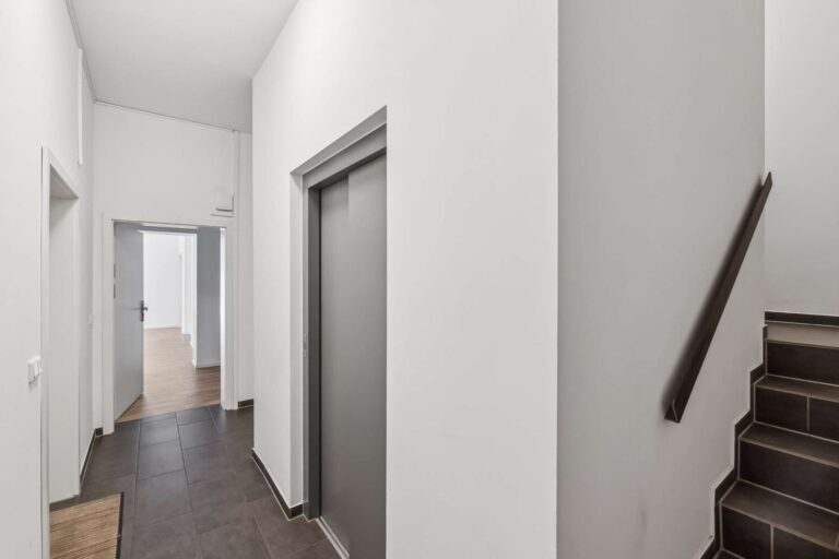 Hausflur / Aufzug